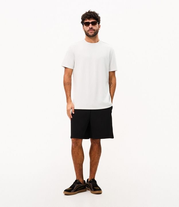 Remera Comfort Deportiva en Tech Fleece con Tecnologia Dry 2