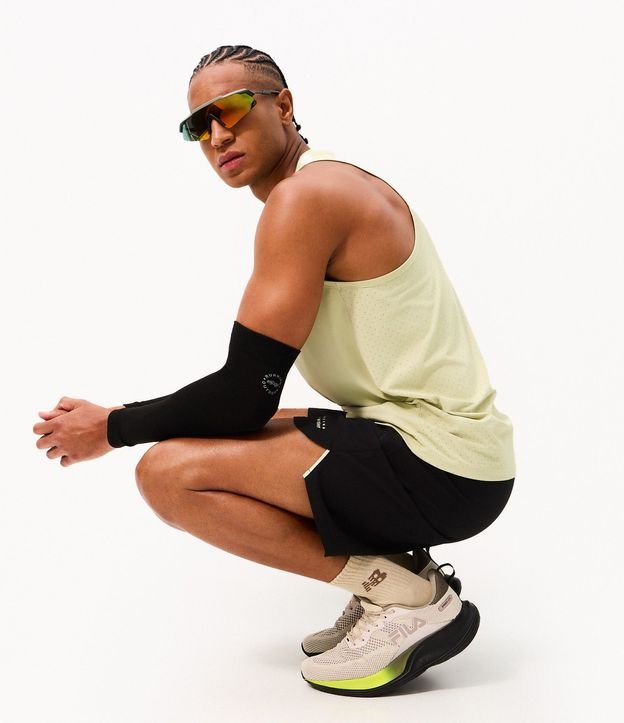 Bermuda Deportiva en Ripstop con Bolsillos Funcionales y Estampa Localizada 5