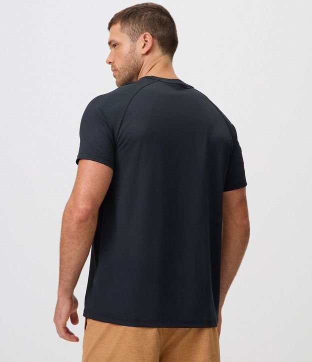 Remera Dry con Manga Raglán y Linea Constrastante 3