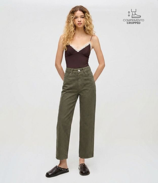 Pantalón Recto Cropped en Sarga con Trabillas en la Cintura 1
