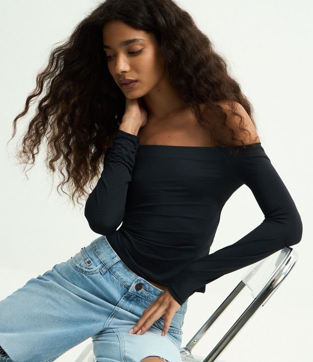 Blusa Básica Off Shoulder en Microfibra