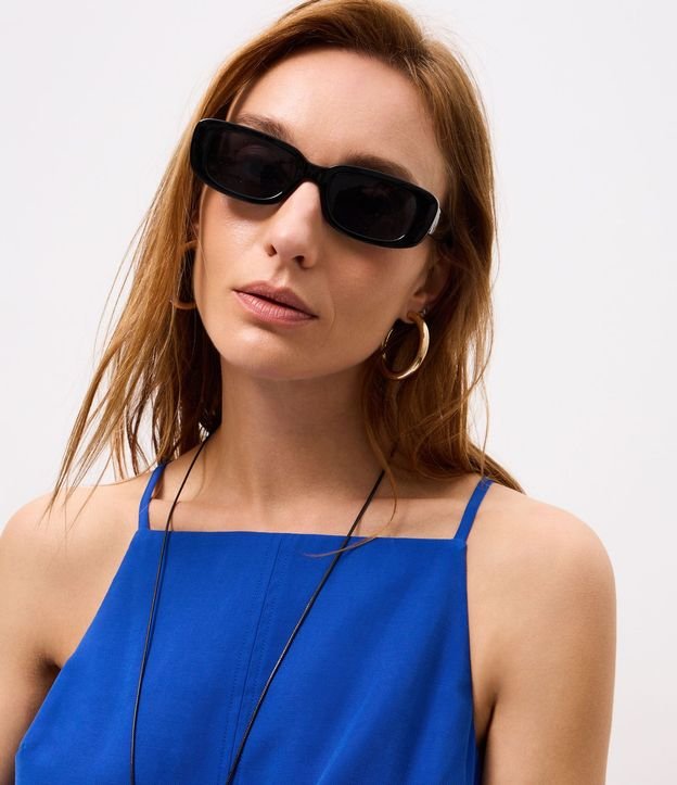 Blusa con Escote Halter Neck y Breteles Finos 3