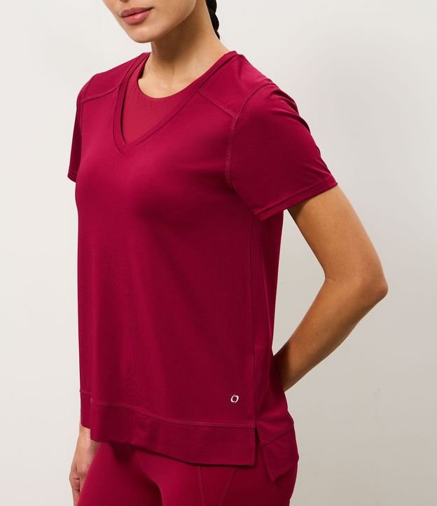 Remera Deportiva en Microfibra Agujerada con Ruedo Mullet 3