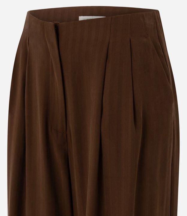Pantalón Recto con Pliegues Delanteros 6