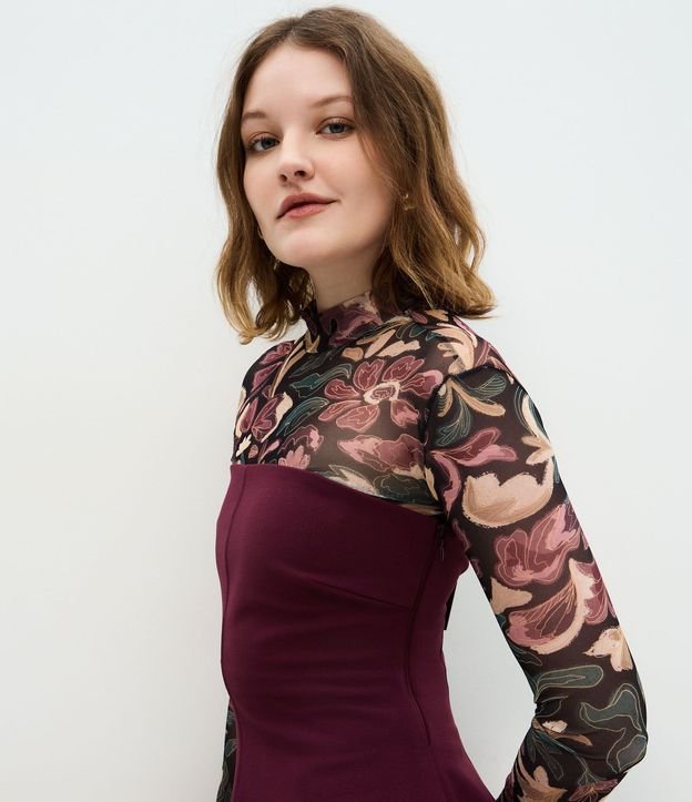 Blusa Sin Breteles en Crepé con Ruedo Peplum 4