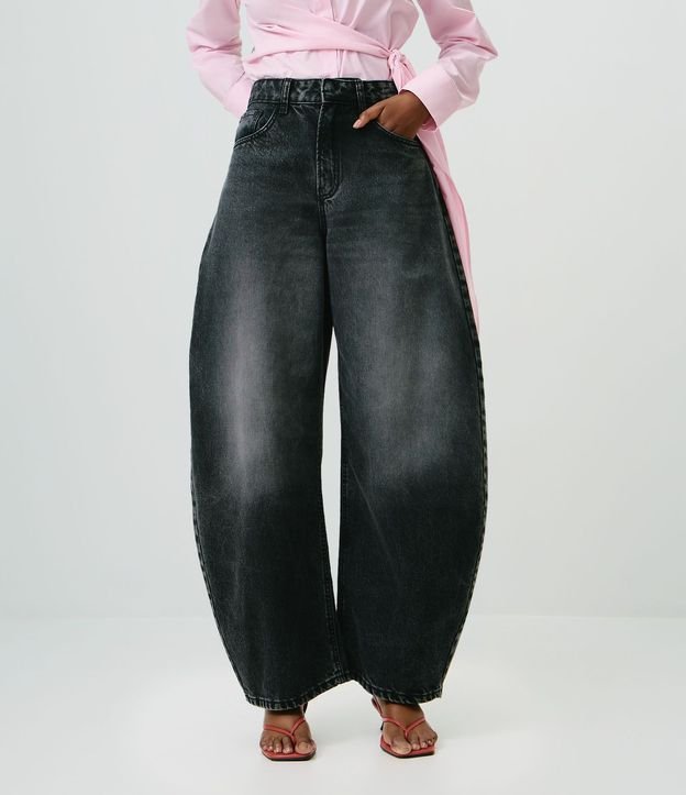 Pantalón Barrel Jeans con Cintura Alta y Lavado Desteñido 2