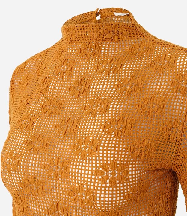 Blusa Regular en Encaje Floral con Textura Perforada 7