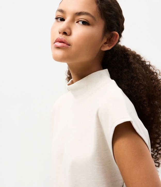 Blusa en Rib con Cuello Alto 2