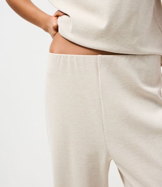 Pantalón en Rib con Modelo Recta 3