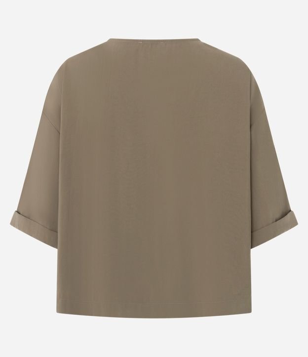 Blusa Amplia en Viscosa con Aplicación de Bolsillo Delantero 2