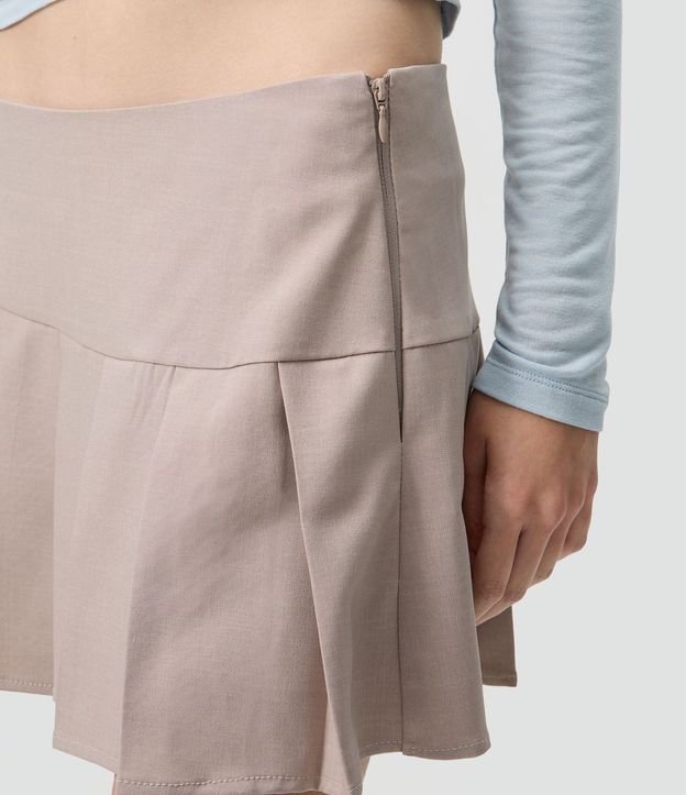 Short Pollera Sastre Plegado con Bajo Asimétrico 4