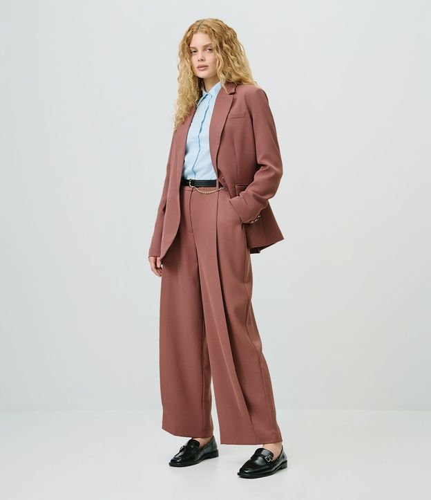 Pantalón Wide Leg Sastrería con Cinturón y Detalle de Cadena 2