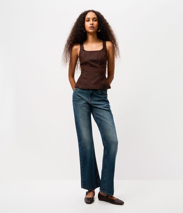 Pantalón Bootcut en Jeans con Cintura Baja y Tachuelas en los Bolsillos