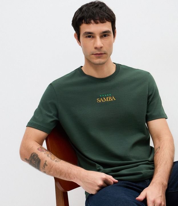 Remera Manga Corta con Bordado Samba