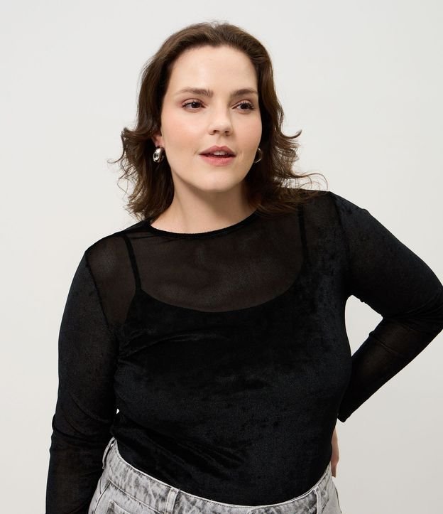 Blusa Tule Velvet Manga Larga Curve & Plus Size 3
