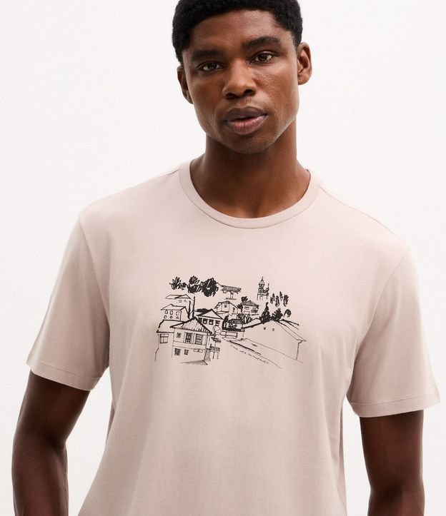 Remera Manga Corta en Algodón con Estampa de Pueblo 3