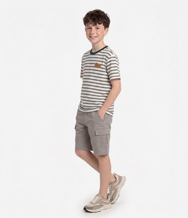 Bermuda Infantil en Sarga Liso con Bolsillos Cargo - Talle 5 a 14 años 2