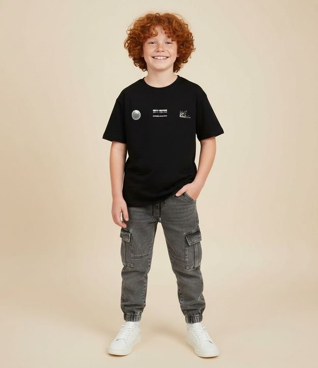 Pantalón Infantil Jogger en Jeans con Bolsillo Cargo – Talle 7 a 16 años