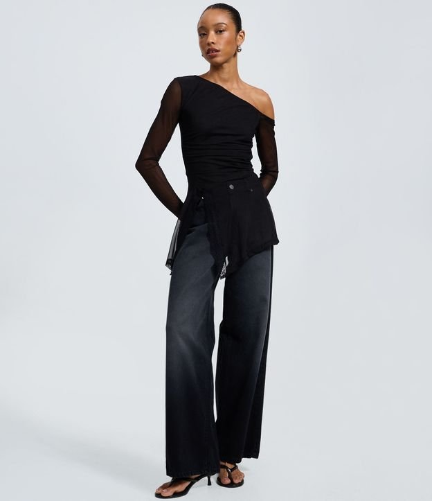 Blusa Asimétrica en Tule con Encaje 2