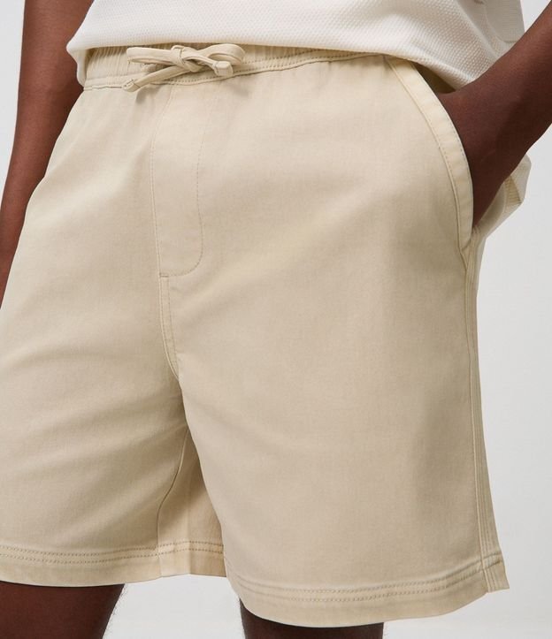 Bermuda Sarga Lavada con Cintura Elástica 5
