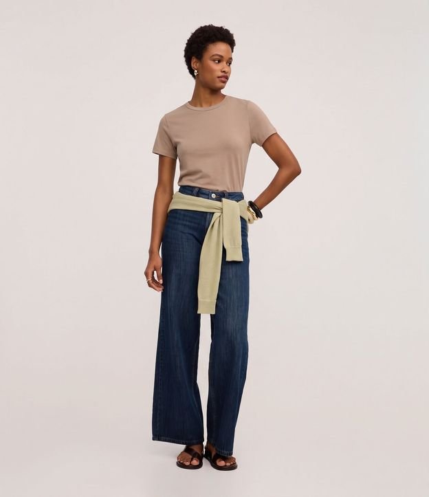 Blusa Slim Básica en Algodón Peruano con Cuello Redondo 2