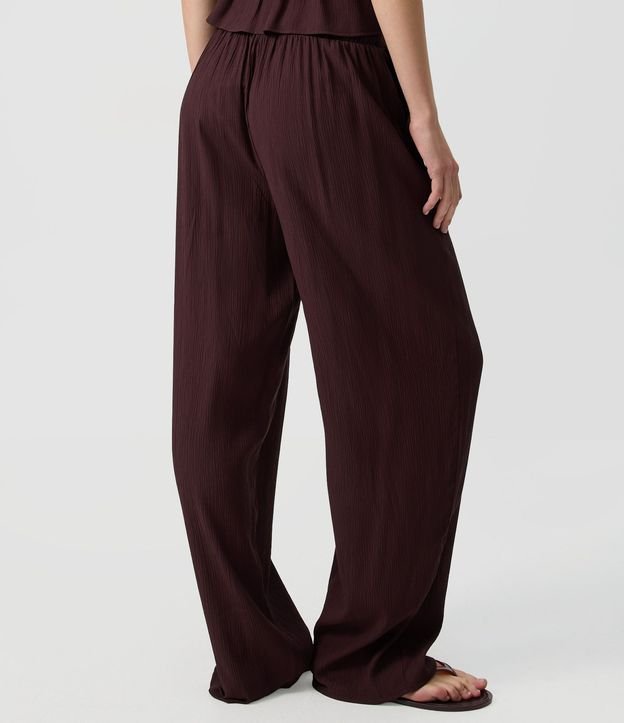 Pantalón Pantalona en Viscosa Texturizado con Lazo en la Cintura 4