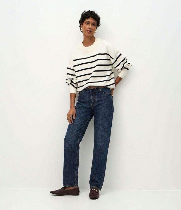 Pantalón Recto Estructurado en Jeans