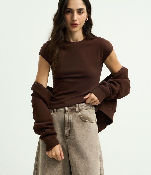 Blusa Básica en Rib con Hombro Caído