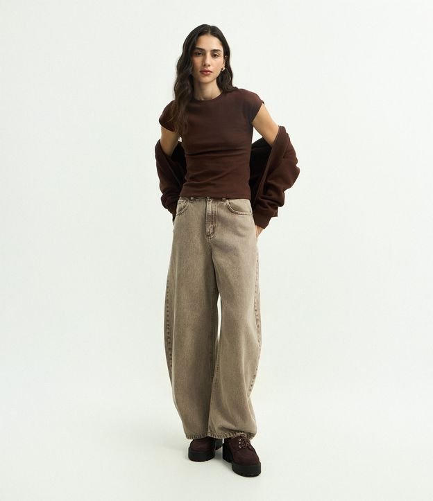 Blusa Básica en Rib con Hombro Caído 3