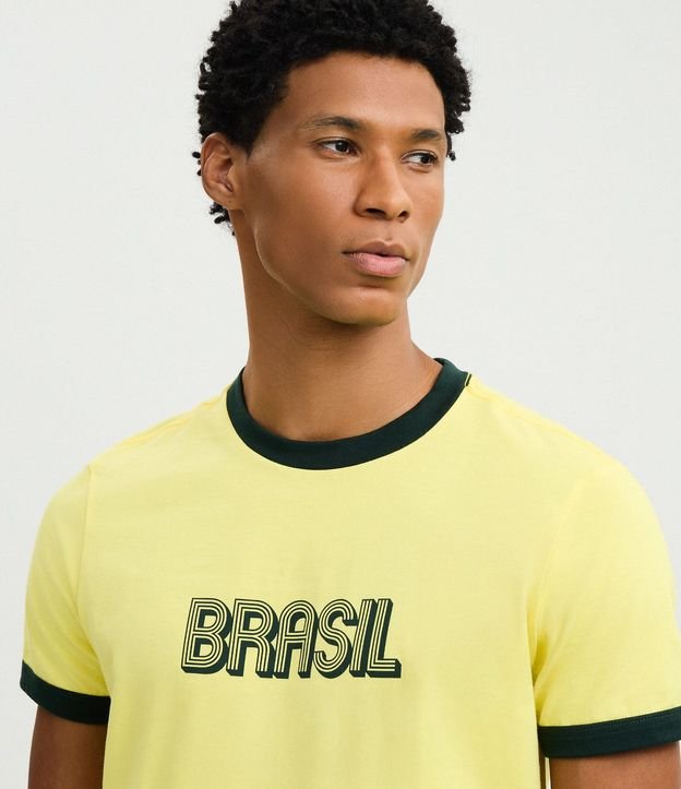 Remera Deportiva Dry con Lettering Brasil y Bies Contrastante 2