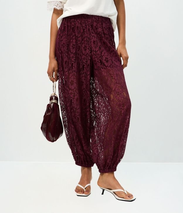 Pantalón Aladim en Encaje Floral con Cintura Elástica 3