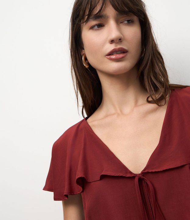 Blusa en Viscosa con Volados y Lazo Delantero 3