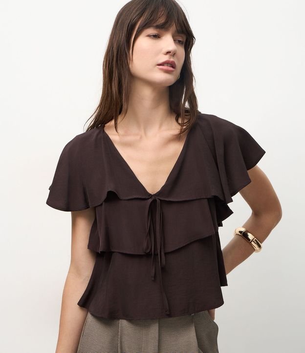 Blusa en Viscosa con Volados y Lazo Delantero