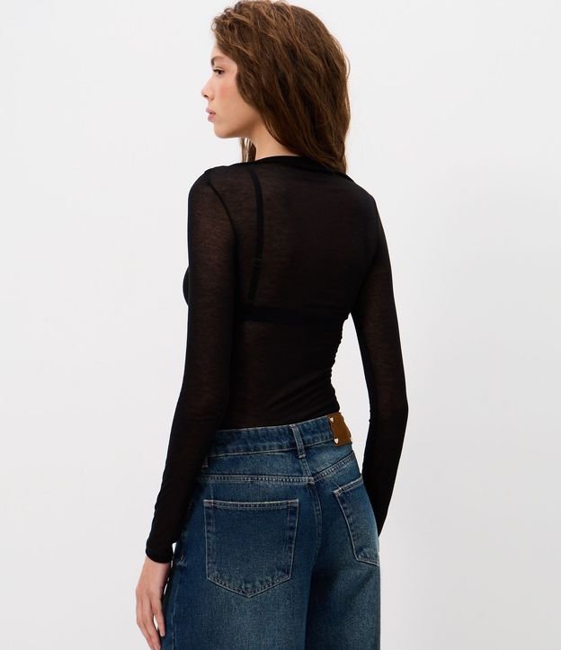 Blusa Manga Larga con Transparencia Sutil 4