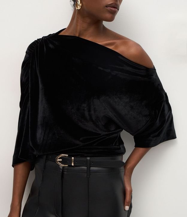 Blusa Asimétrica en Terciopelo con Frunzidos 4