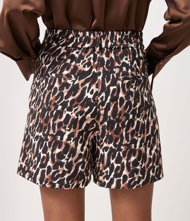 Short Sastre con Estampado Animal Print 5