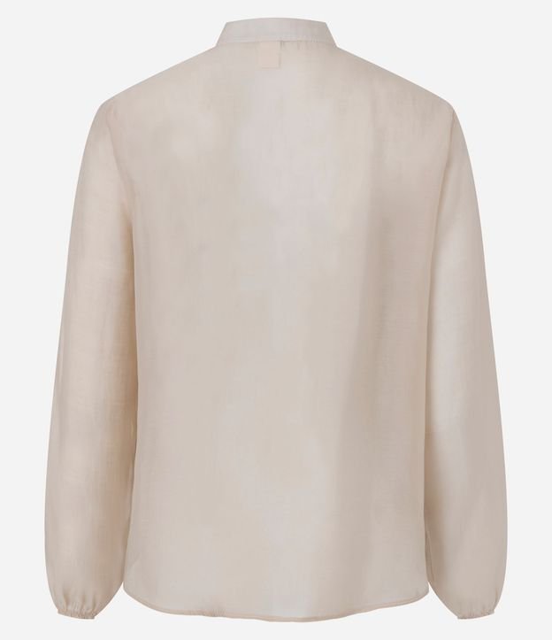 Blusa Amplia en Organza con Escote en V y Volados 7