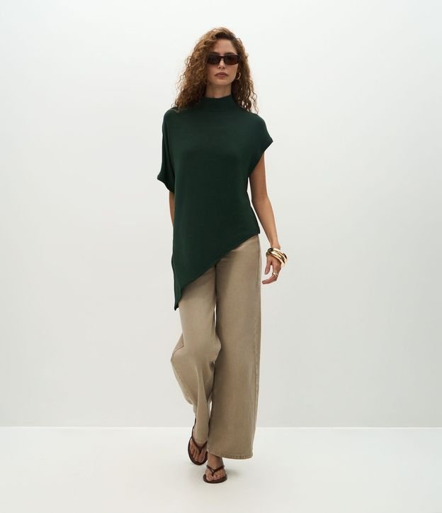 Blusa Asimétrica en Malla con Cuello Alto 2