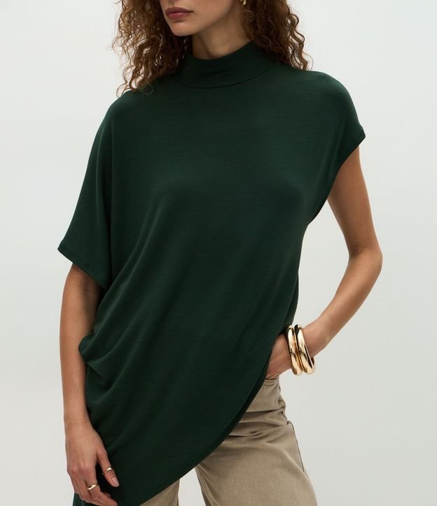 Blusa Asimétrica en Malla con Cuello Alto 4