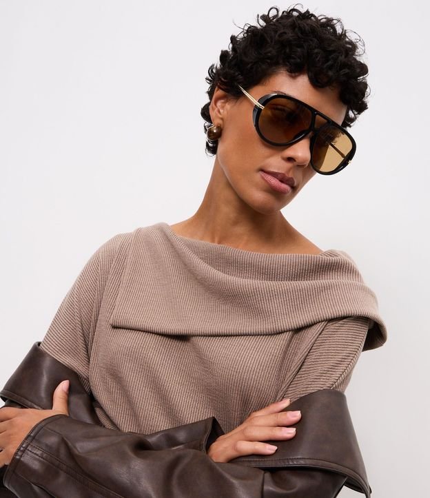 Blusa en Anarruga con Cuello Boba 3
