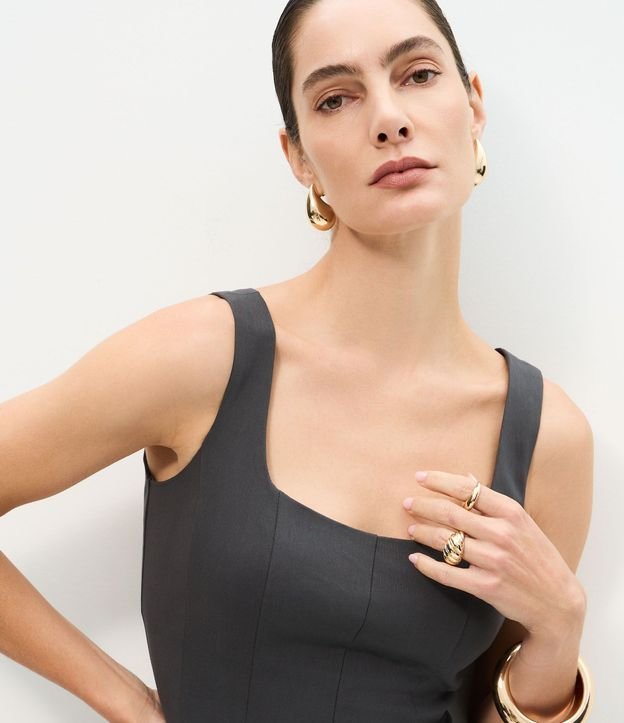 Vestido Evasê Midi en Viscosa con Escote Cuadrado y Recortes 3