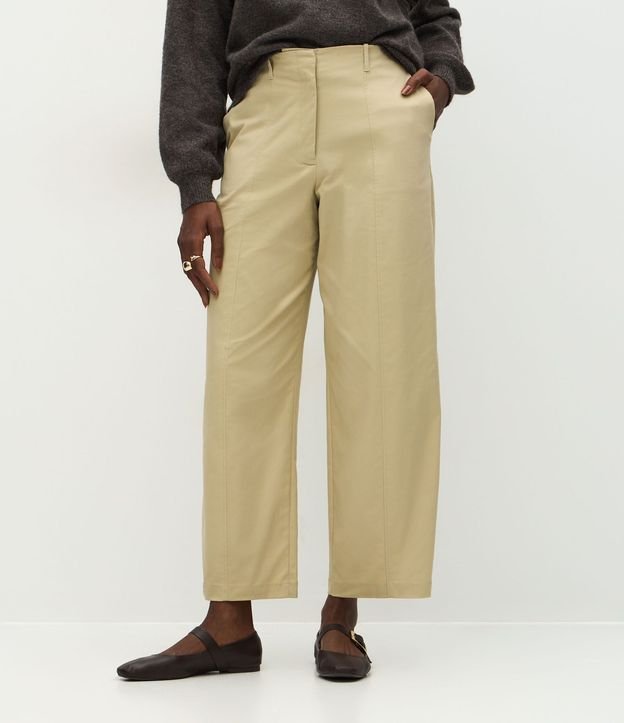 Pantalón Barrel en Sarga con Cintura Estructurada 3