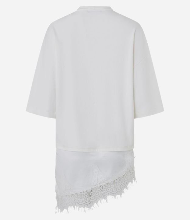 Remera Oversized en Algodón con Encaje Asimétricoen el Ruedo 6