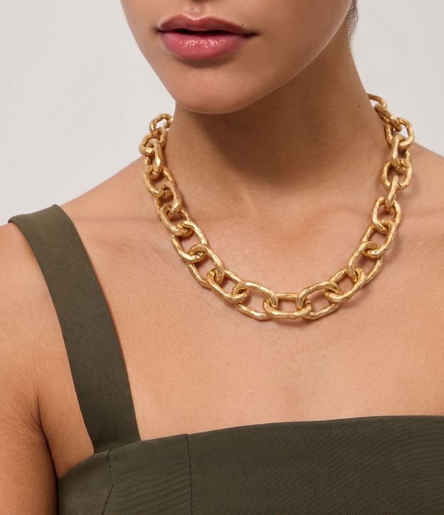 Maxi Collar Corto en Metal con Eslabones Martillados