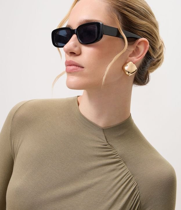Blusa en Viscosa con Fruncido en el Hombro 3