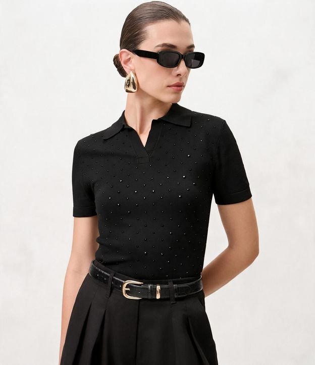 Blusa Polo en Punto con Aplicación de Brillos 4