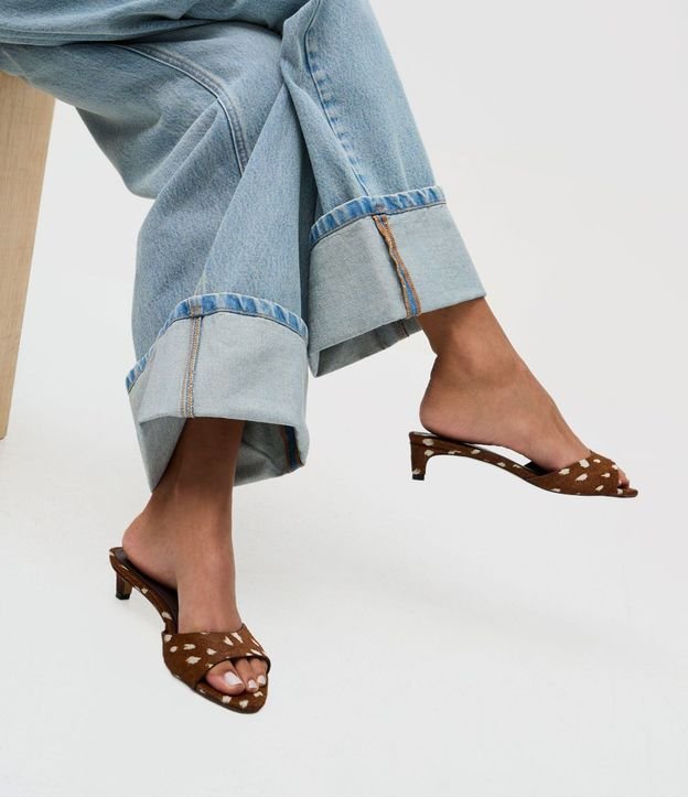 Sandalia Mule en Cuero con Estampado Animal Print 1