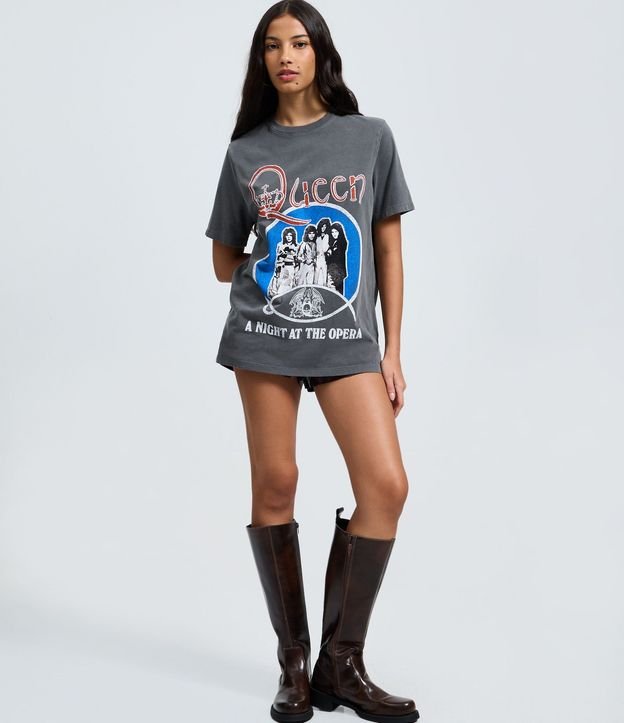 Remera Desteñida con Estampa de Queen 2