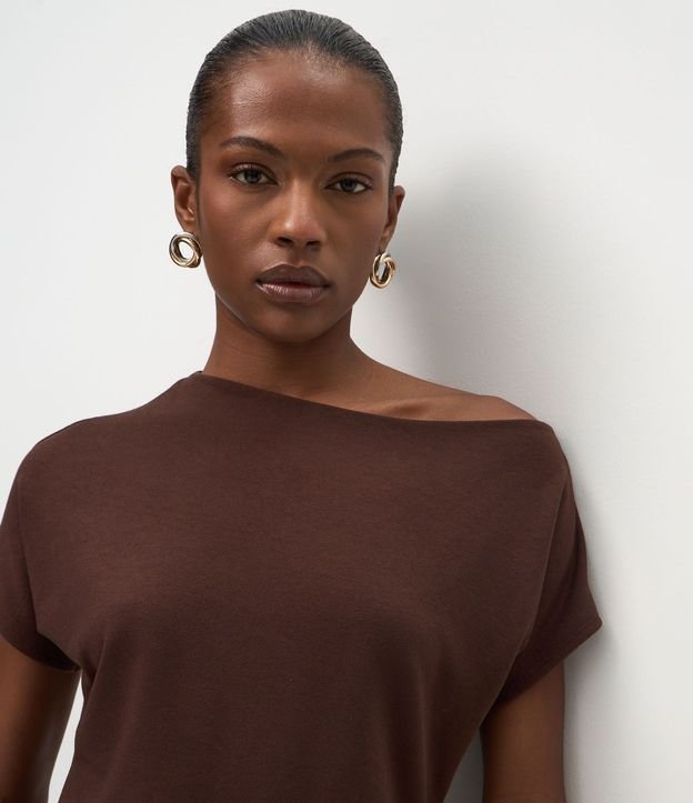 Blusa en Crepé con Aplicación de Encaje en el Bajo 3
