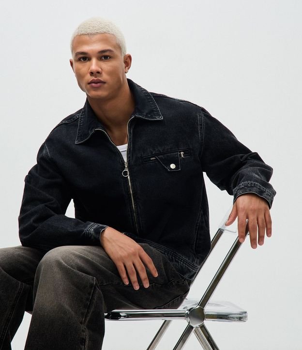 Chaqueta Masculina de Jeans Negra Boxy con Cierre 1